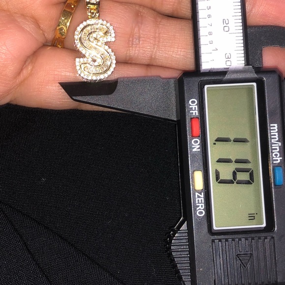 VVS Swarovski Crystal initial S pendant, name necklace, monogram Letter, S charm - Picture 3 of 7